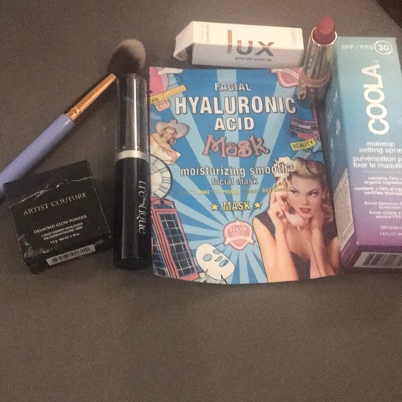 treStiQue Other - Makeup Bundle